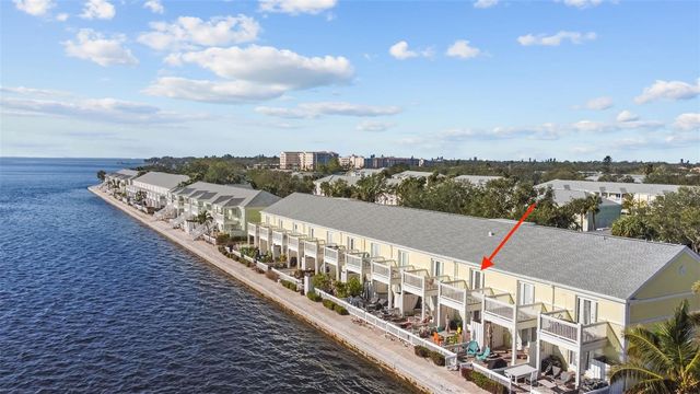 5026 COQUINA KEY DRIVE SE 5026, St Petersburg, FL 33705