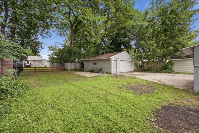 1614 5th Street N, Fargo, ND 58102