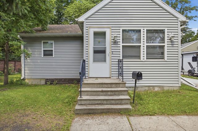 1614 5th Street N, Fargo, ND 58102