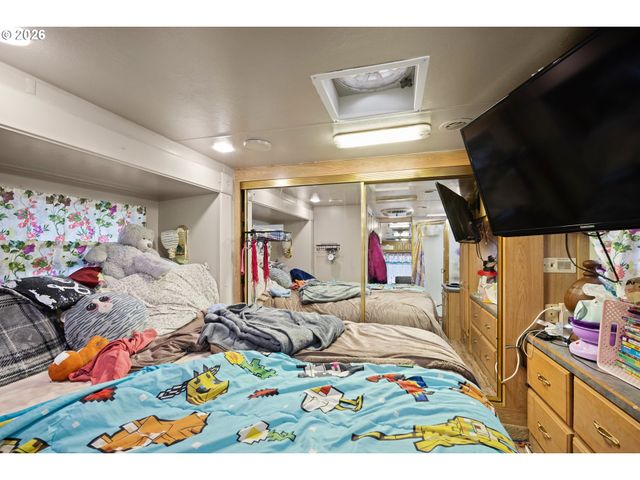 1589 SEAGATE Ave, Coos Bay, OR 97420