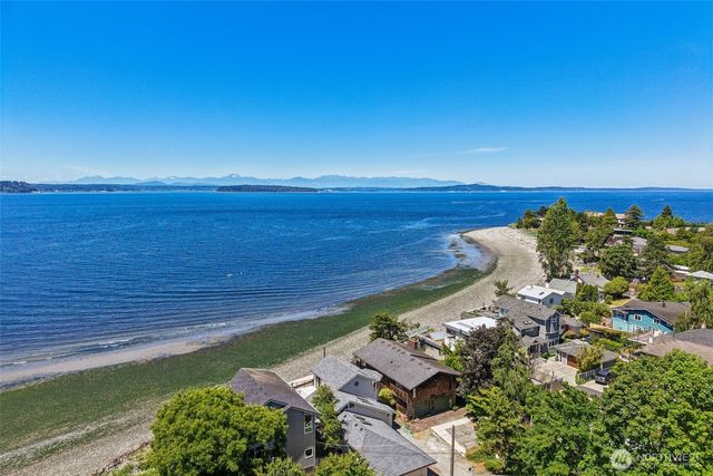9839 51st Avenue SW, Seattle, WA 98136