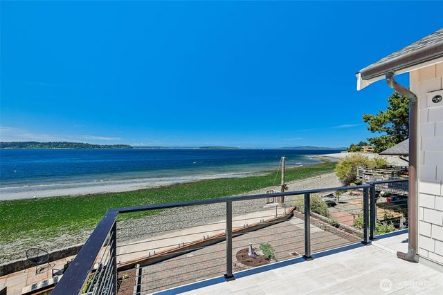 9839 51st Avenue SW, Seattle, WA 98136