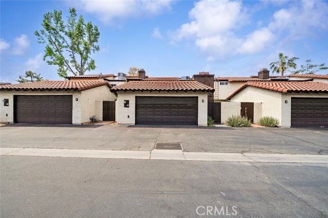 1077 Santo Antonio 47, Colton, CA 92324