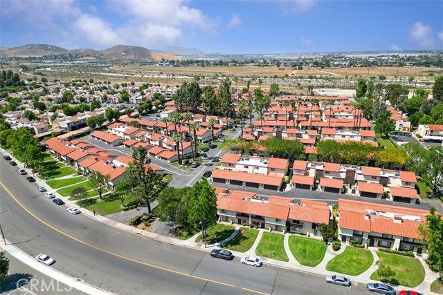 1077 Santo Antonio 47, Colton, CA 92324