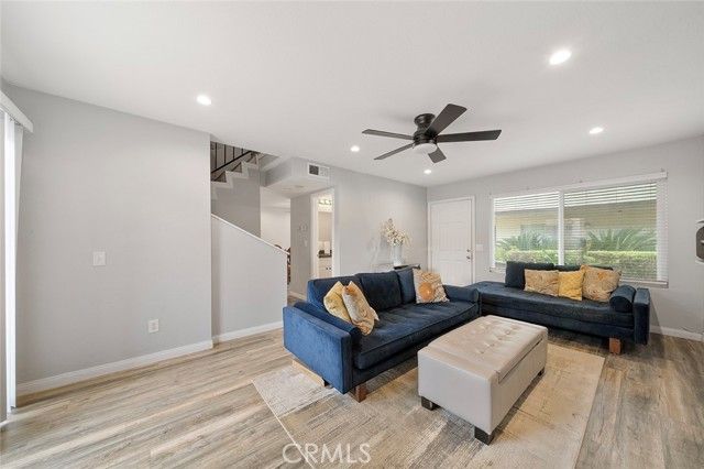 1077 Santo Antonio 47, Colton, CA 92324