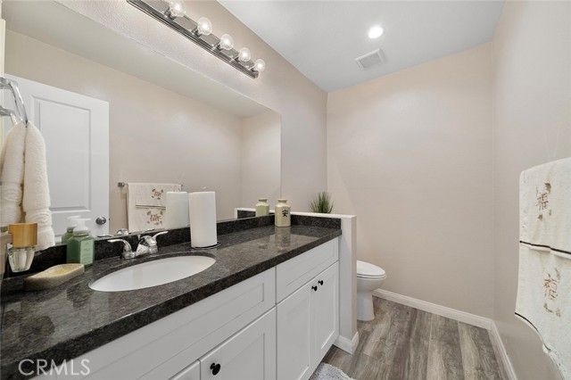 1077 Santo Antonio 47, Colton, CA 92324