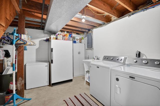 2648 Saratoga Drive, Waterloo, IA 50702