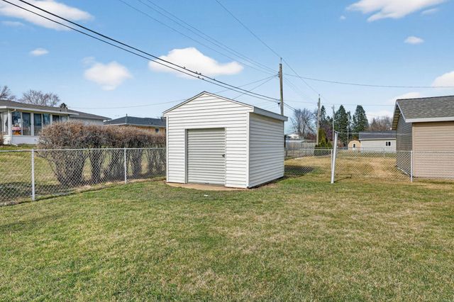 2648 Saratoga Drive, Waterloo, IA 50702