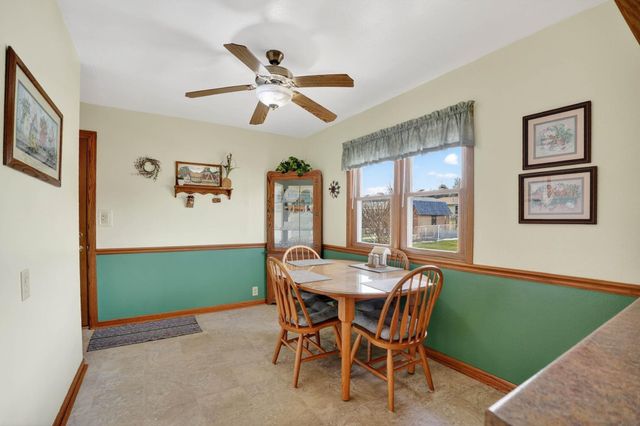 2648 Saratoga Drive, Waterloo, IA 50702