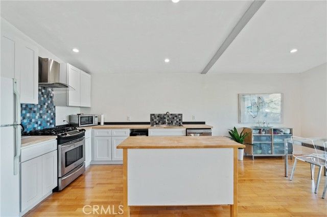 23777 Mulholland Highway 62, Calabasas, CA 91302