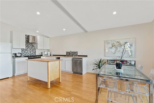 23777 Mulholland Highway 62, Calabasas, CA 91302