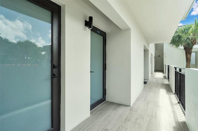 6901 Edgewater Dr 318, Coral Gables, FL 33133