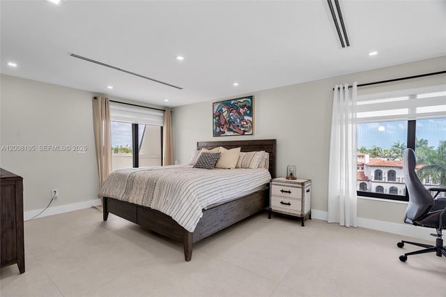 6901 Edgewater Dr 318, Coral Gables, FL 33133