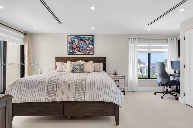 6901 Edgewater Dr 318, Coral Gables, FL 33133