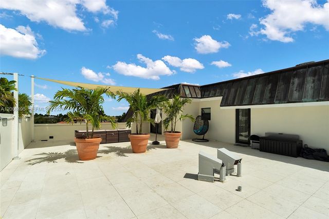 6901 Edgewater Dr 318, Coral Gables, FL 33133