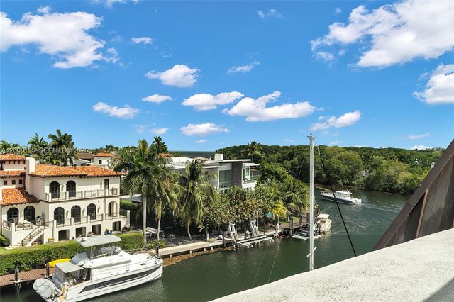 6901 Edgewater Dr 318, Coral Gables, FL 33133