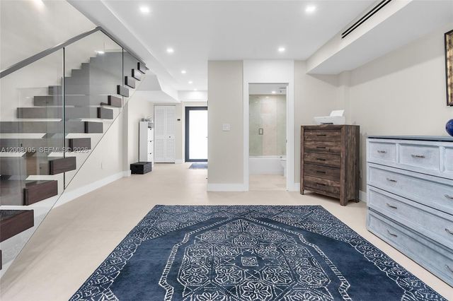 6901 Edgewater Dr 318, Coral Gables, FL 33133