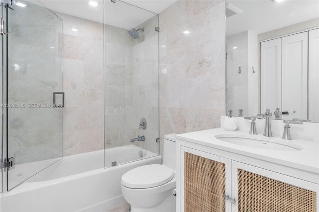 6901 Edgewater Dr 318, Coral Gables, FL 33133