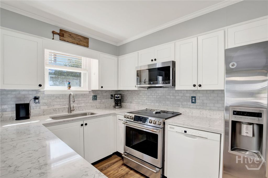 Image 11 of property listing at 606 Jones Avenue, Tybee Island, GA 31328