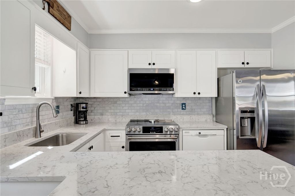 Image 12 of property listing at 606 Jones Avenue, Tybee Island, GA 31328