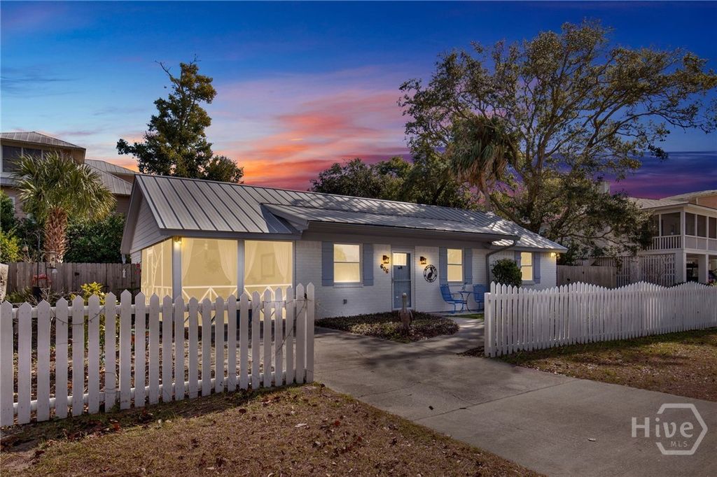 Image 2 of property listing at 606 Jones Avenue, Tybee Island, GA 31328
