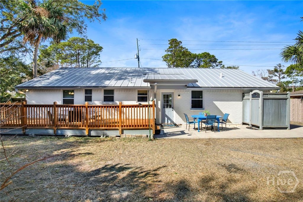 Image 27 of property listing at 606 Jones Avenue, Tybee Island, GA 31328