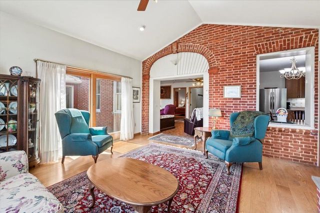 1594 Vermont Route 7A, Shaftsbury, VT 05262