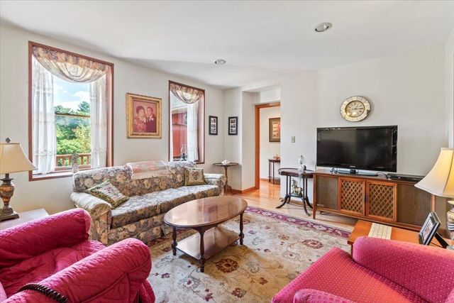 1594 Vermont Route 7A, Shaftsbury, VT 05262