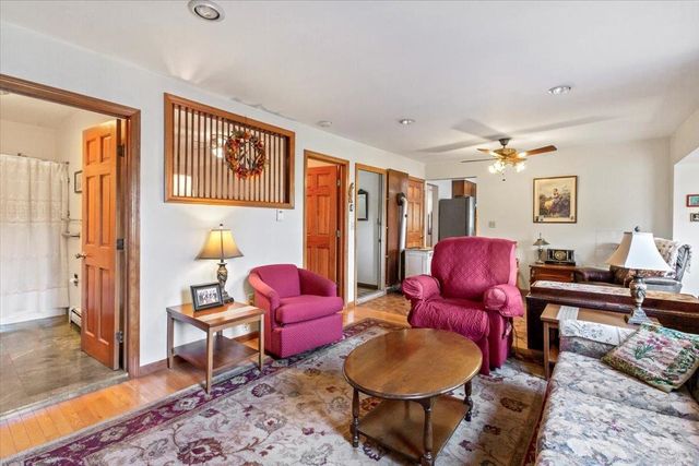 1594 Vermont Route 7A, Shaftsbury, VT 05262