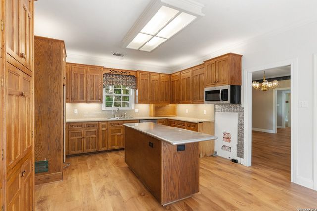 1731 Riada Dr, New Braunfels, TX 78132