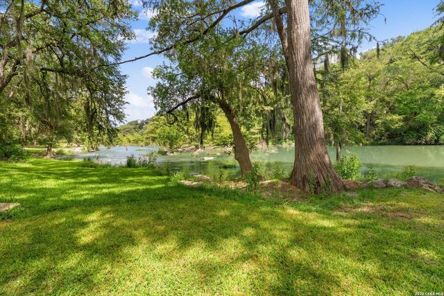 1731 Riada Dr, New Braunfels, TX 78132