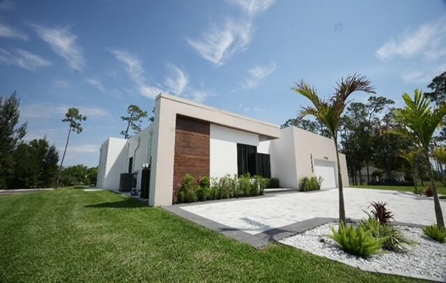 17107 W Sycamore Drive W, The Acreage, FL 33470