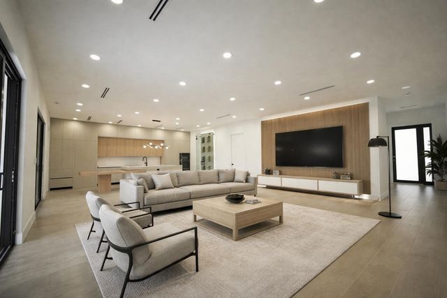 17107 W Sycamore Drive W, The Acreage, FL 33470