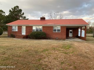 412 Haw Branch Road, Richlands, NC 28574