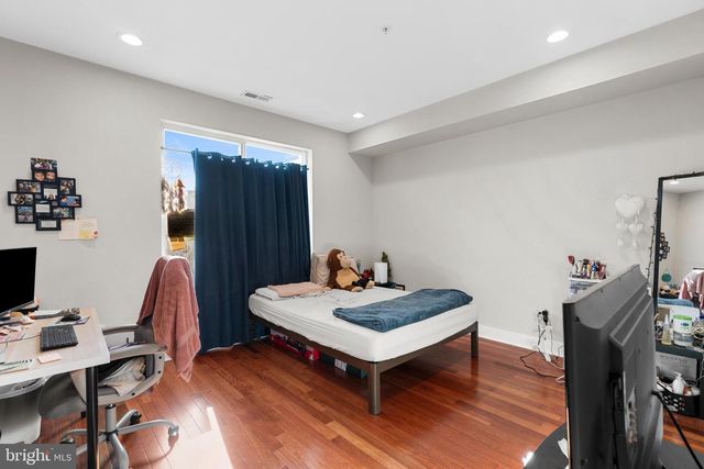 2714 W JEFFERSON ST, Philadelphia, PA 19121