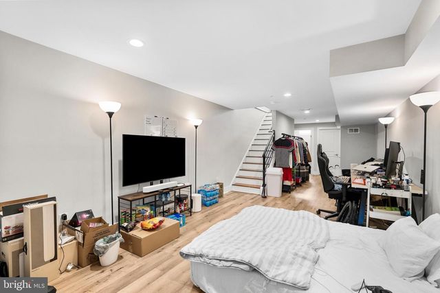 2714 W JEFFERSON ST, Philadelphia, PA 19121