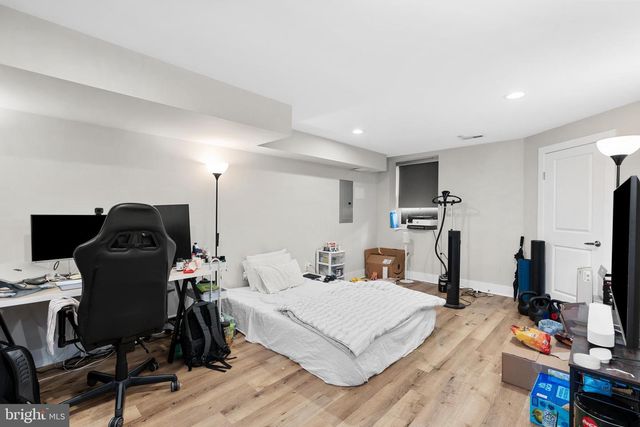 2714 W JEFFERSON ST, Philadelphia, PA 19121