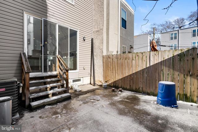 2714 W JEFFERSON ST, Philadelphia, PA 19121