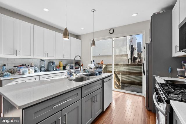 2714 W JEFFERSON ST, Philadelphia, PA 19121