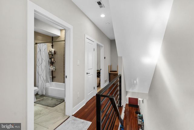 2714 W JEFFERSON ST, Philadelphia, PA 19121