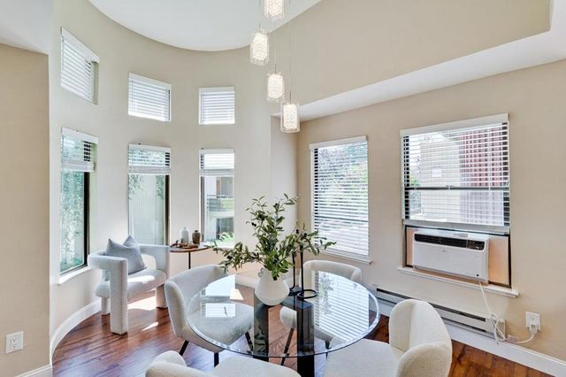 928 Wright Avenue 902, Mountain View, CA 94043