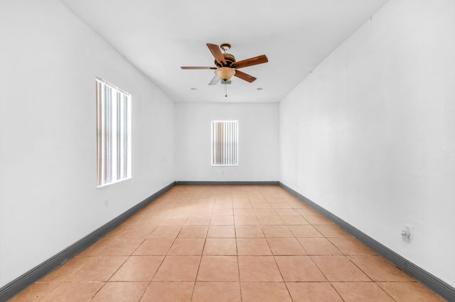 124 SW 10th Avenue, Boynton Beach, FL 33435