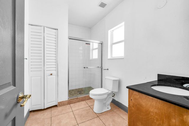 124 SW 10th Avenue, Boynton Beach, FL 33435