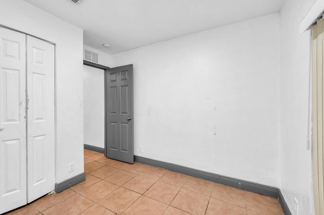 124 SW 10th Avenue, Boynton Beach, FL 33435