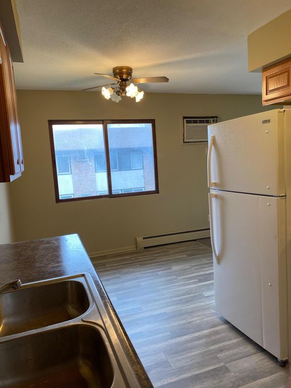 7632 Pleasant Avenue, Richfield, MN 55423 — photo 4