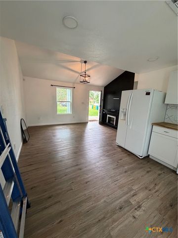 504 S 6th Street, Gatesville, TX 76528