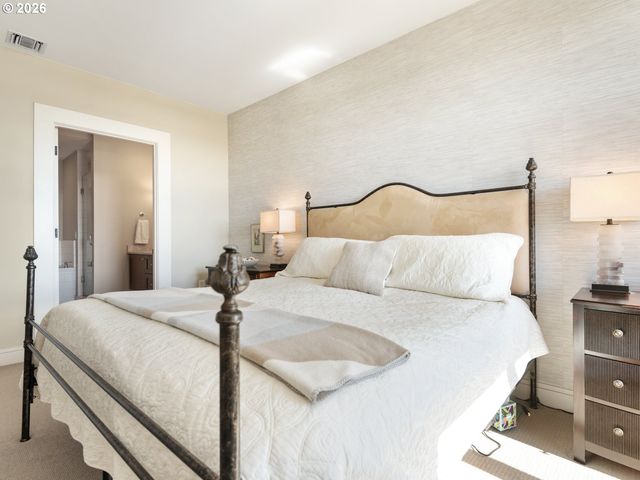 571 2nd St, Lake Oswego, OR 97034