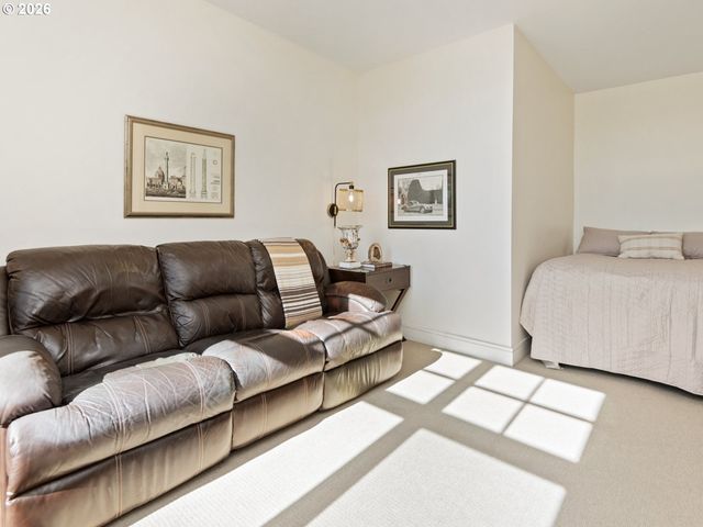 571 2nd St, Lake Oswego, OR 97034