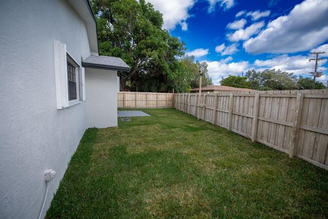 110 NW 6th Ave, Dania Beach, FL 33004