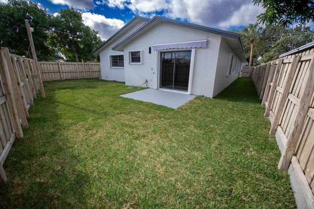 110 NW 6th Ave, Dania Beach, FL 33004